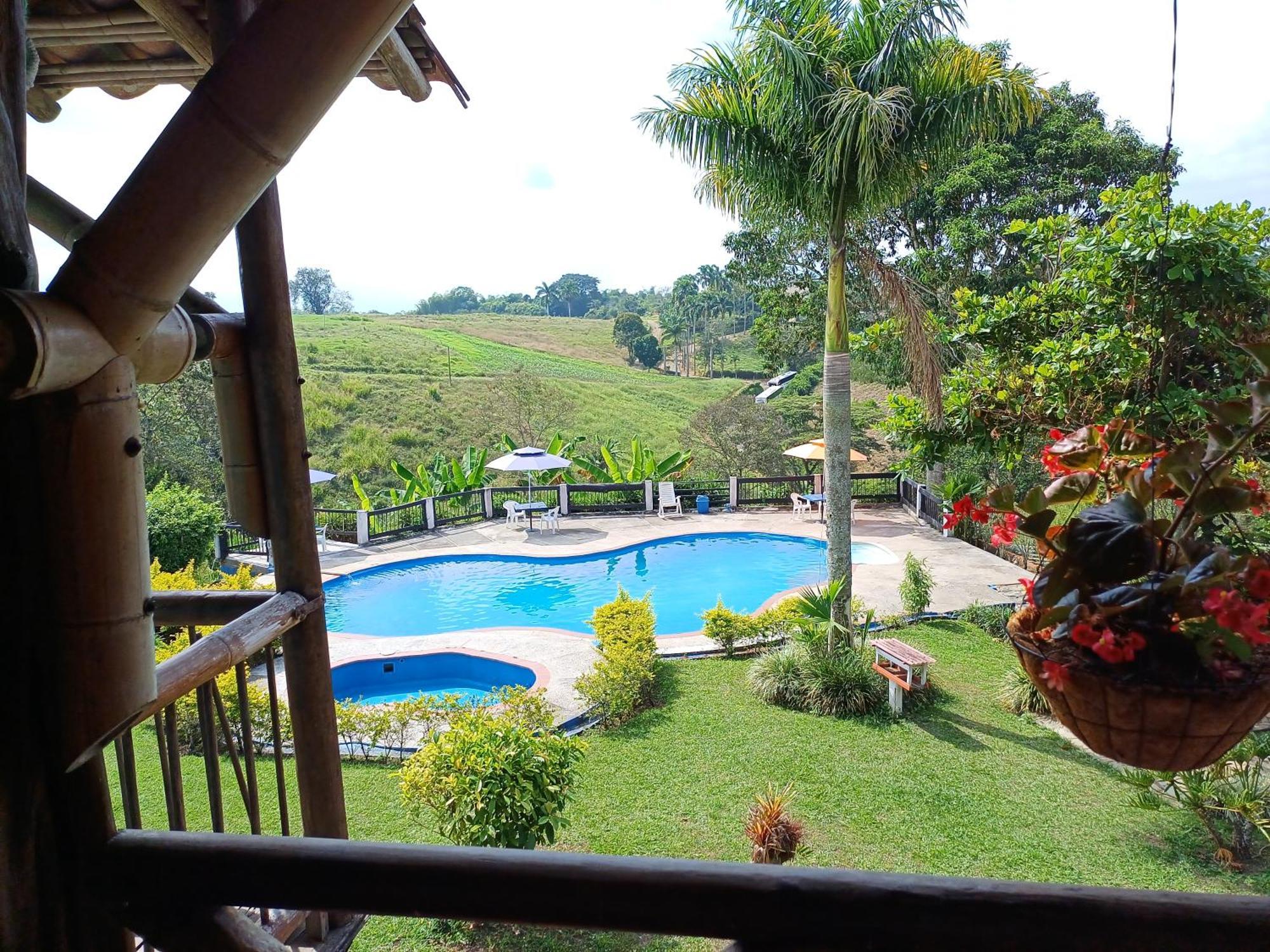Finca Hotel Palmas Frente A Panaca Quimbaya Zewnętrze zdjęcie